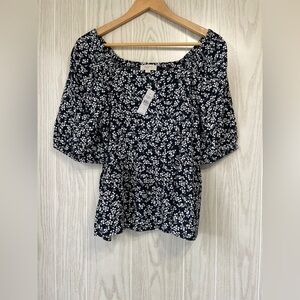Loft Women's Blouse Large Navy White Floral Smocked Scoop Neck Short Sleeve NWT
